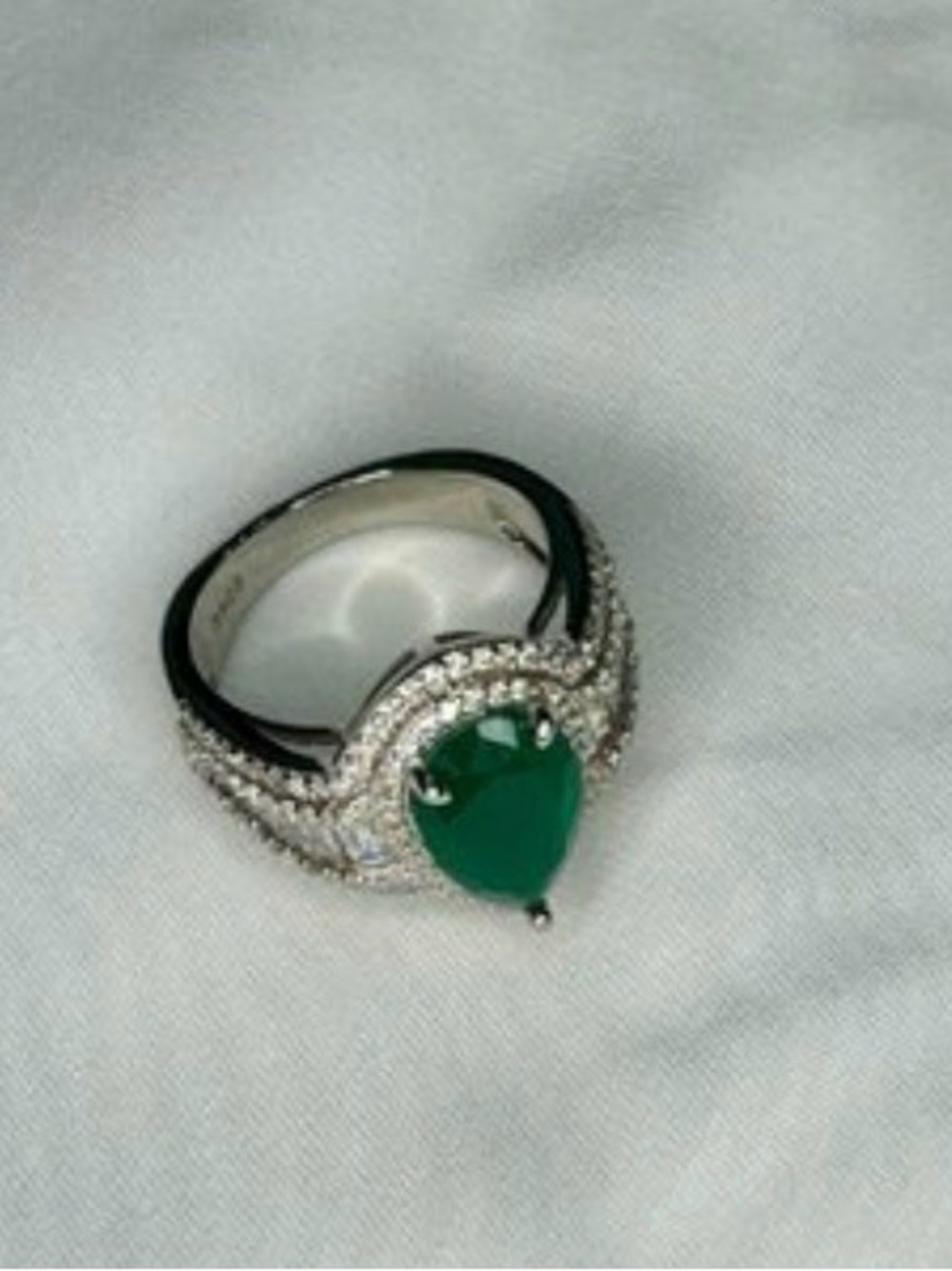 EMERALD GREEN PEAR ON 925  6 3/4 - Picture 7 of 8
